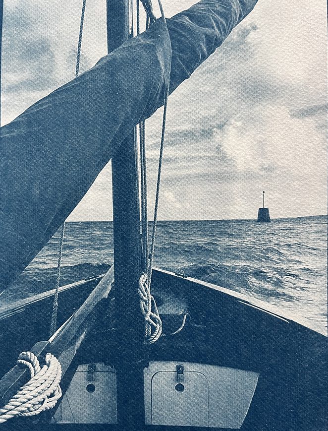 Mes créations 5 Lumières du Cotentin : Photographie tirée en cyanotype, "Départ en vaquelotte, Le Becquet" bateau typique du Cotentin